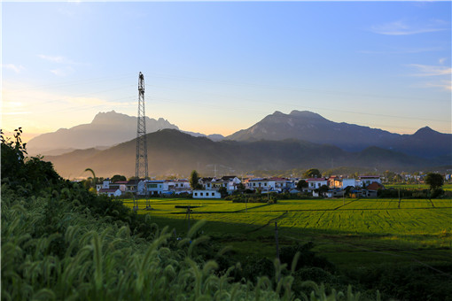 夏布库村新任领导引领乡村振兴的力量之源